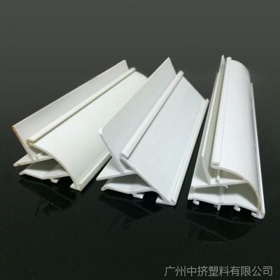 建筑構(gòu)件的綠色革新 從PVC擠出型材到豎向拉縫技術(shù)的應(yīng)用